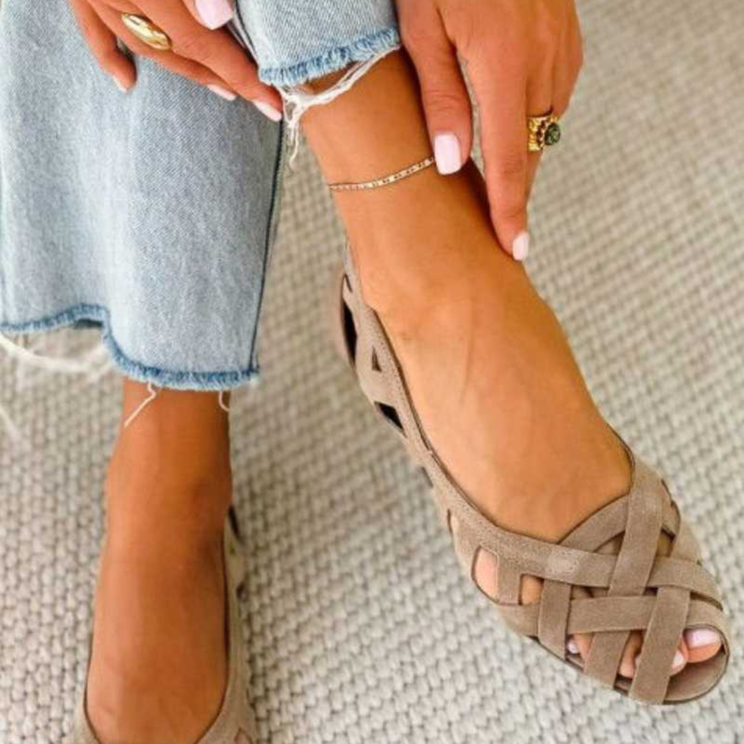 DARYA - Woven Flat Sandals