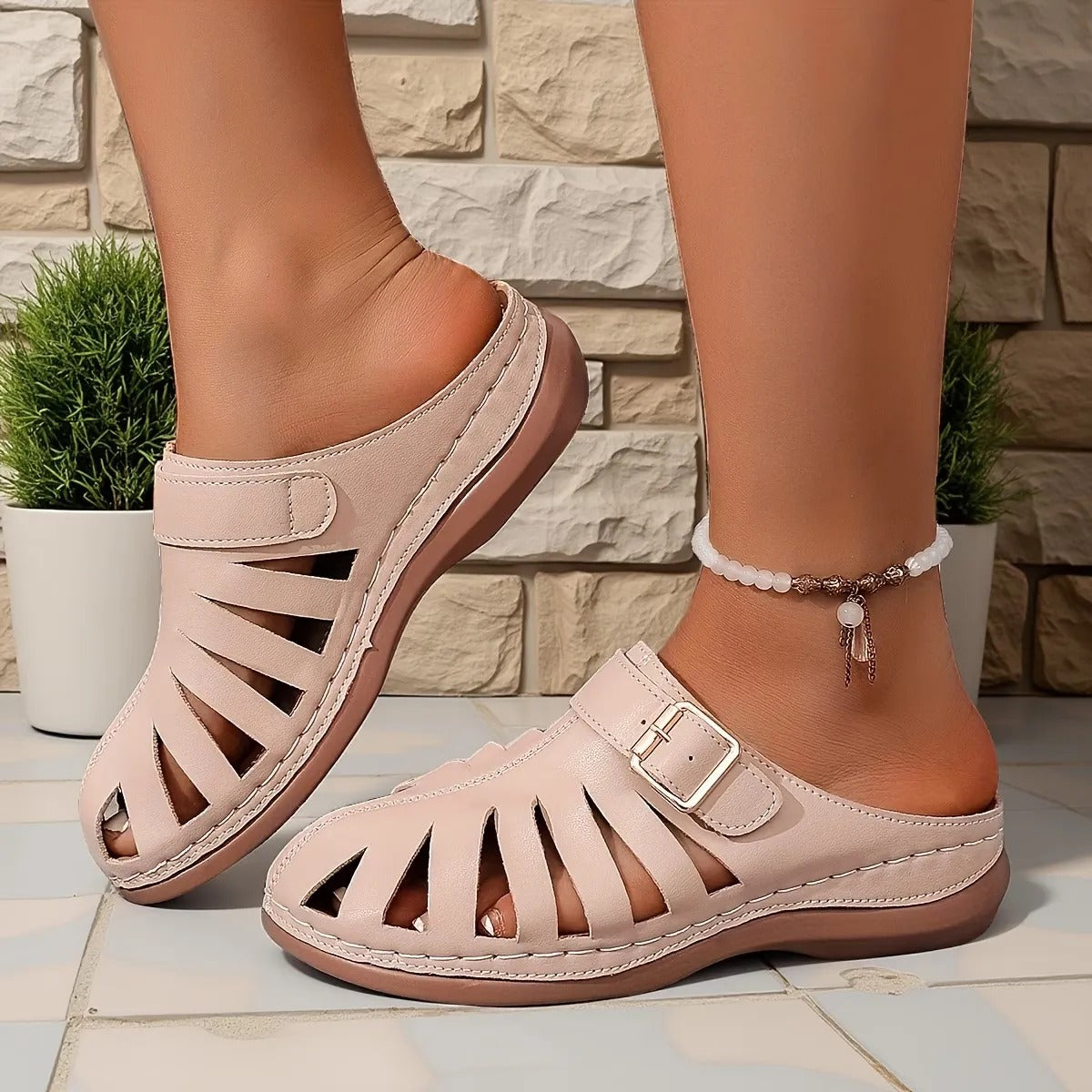 Women's Closed-Toe Stylish and Easy Hollow Design Mules